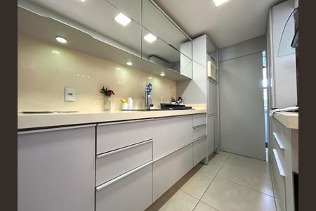 Apartamento para alugar com 87m², 2 quartos e 1 vagaCozinha 