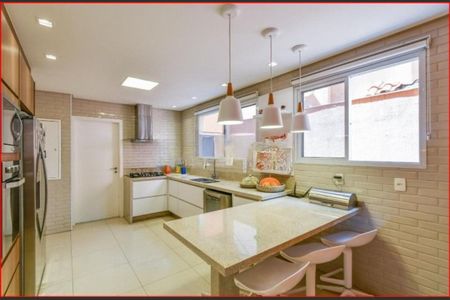 Casa à venda com 424m², 4 quartos e 4 vagas Casa à venda com 424m², 4 quartos e 4 vagasFoto 09