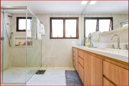 Foto 10 de casa à venda com 4 quartos, 424m² em Jardim Silvia (Zona Oeste), São Paulo