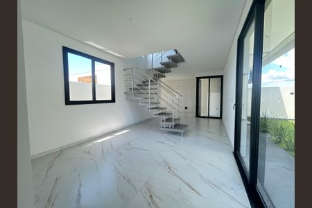 Casa para alugar com 132m², 2 quartos e 4 vagasSala