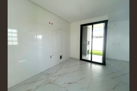 Casa para alugar com 132m², 2 quartos e 4 vagasCozinha 