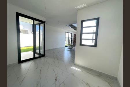 Casa para alugar com 132m², 2 quartos e 4 vagasCozinha 