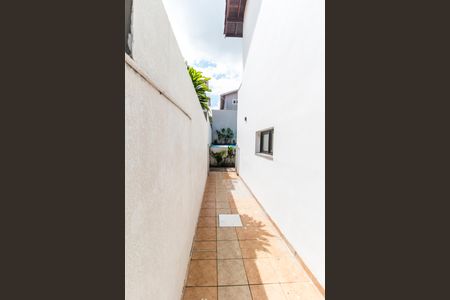 Casa de condomínio à venda com 360m², 5 quartos e 6 vagas Casa de condomínio à venda com 360m², 5 quartos e 6 vagasÁrea comum