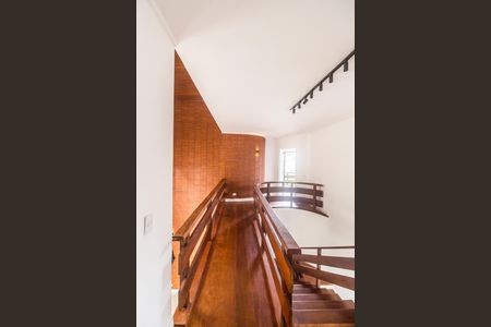 Casa de condomínio à venda com 360m², 5 quartos e 6 vagas Casa de condomínio à venda com 360m², 5 quartos e 6 vagasCorredor