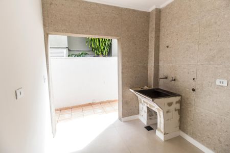Casa de condomínio à venda com 360m², 5 quartos e 6 vagas Casa de condomínio à venda com 360m², 5 quartos e 6 vagasÁrea de Serviço