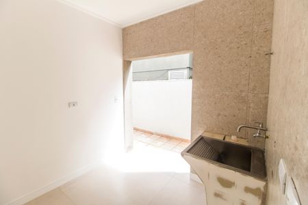 Casa de condomínio à venda com 360m², 5 quartos e 6 vagas Casa de condomínio à venda com 360m², 5 quartos e 6 vagasÁrea de Serviço