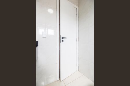 Casa de condomínio à venda com 360m², 5 quartos e 6 vagas Casa de condomínio à venda com 360m², 5 quartos e 6 vagasBanheiro Social