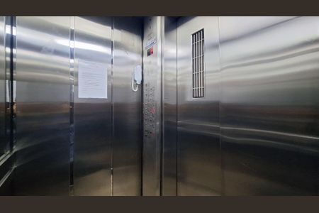 Apartamento para alugar com 75m², 2 quartos e 1 vagaElevador