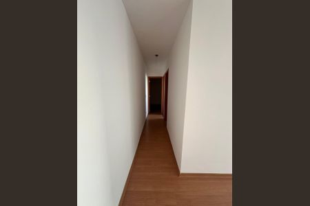 Corredor de apartamento à venda com 2 quartos, 55m² em Jardim Carvalho, Porto Alegre