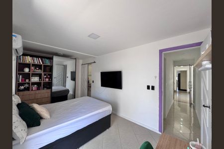 Apartamento à venda com 183m², 3 quartos e 2 vagasSuíte 2