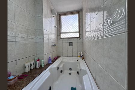 Apartamento à venda com 183m², 3 quartos e 2 vagasBanheiro Suítes Canadenses