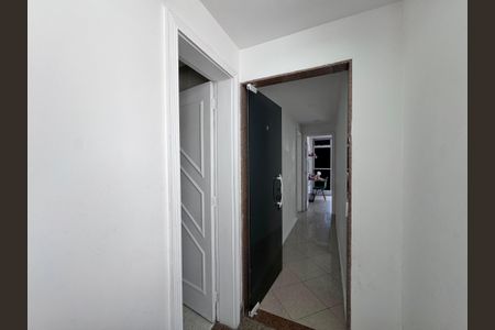 Apartamento à venda com 183m², 3 quartos e 2 vagasCorredor