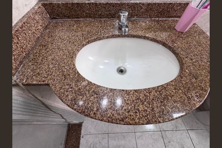 Apartamento à venda com 183m², 3 quartos e 2 vagasBanheiro Suítes Canadenses