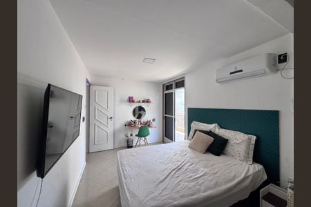 Apartamento à venda com 183m², 3 quartos e 2 vagasSuíte 2