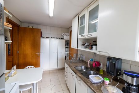 Apartamento à venda com 134m², 3 quartos e 2 vagasCozinha