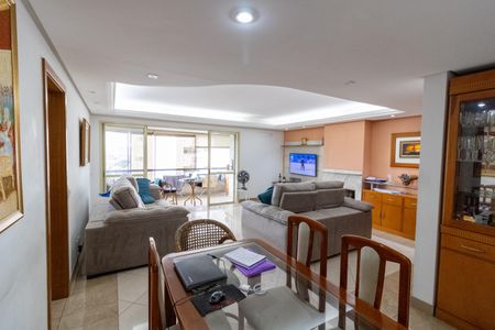 Apartamento à venda com 134m², 3 quartos e 2 vagasSala