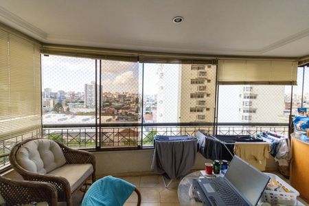 Apartamento à venda com 134m², 3 quartos e 2 vagasVaranda