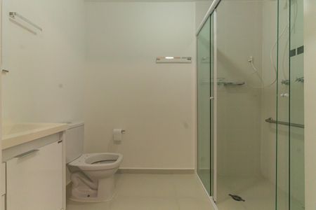 Banheiro de kitnet/studio para alugar com 1 quarto, 25m² em Penha de França, São Paulo