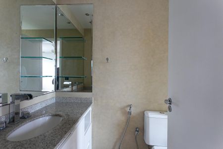 Apartamento para alugar com 147m², 3 quartos e 2 vagas Apartamento para alugar com 147m², 3 quartos e 2 vagasBanheiro da Suíte