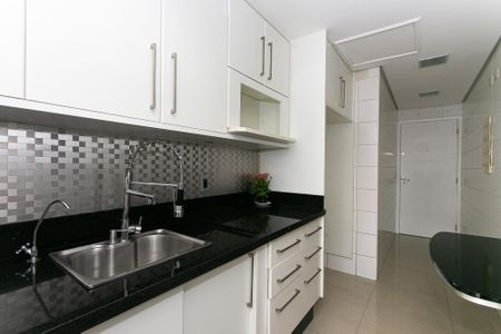 Apartamento para alugar com 147m², 3 quartos e 2 vagas Apartamento para alugar com 147m², 3 quartos e 2 vagasCozinha