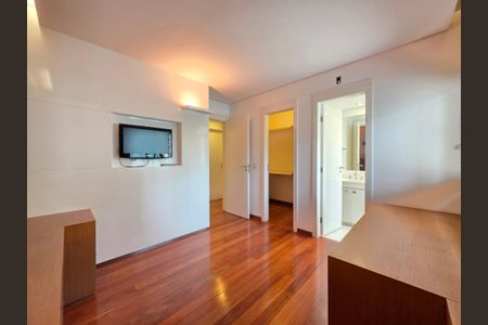 Quarto Suíte Júnior  de apartamento à venda com 4 quartos, 213m² em Belvedere, Belo Horizonte