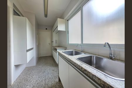 Apartamento à venda com 213m², 4 quartos e 4 vagasÁrea de Serviço e DCE 