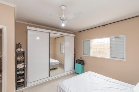 Casa para alugar com 180m², 2 quartos e 2 vagasQuarto