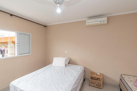 Casa para alugar com 180m², 2 quartos e 2 vagasQuarto