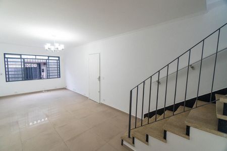 Casa para alugar com 3 quartos, 118m² em Vila Campestre, São Paulo