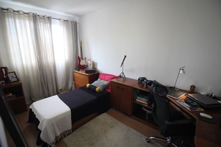 Apartamento à venda com 56m², 2 quartos e 2 vagasQuarto 2