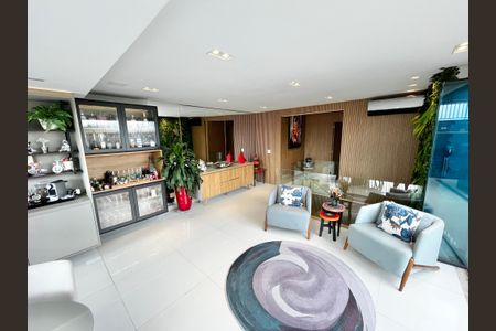 Apartamento à venda com 246m², 3 quartos e 5 vagasSala 2