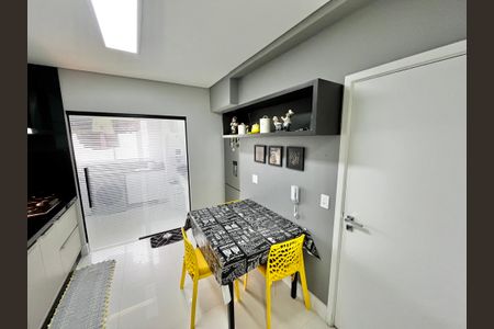 Apartamento à venda com 246m², 3 quartos e 5 vagasCozinha