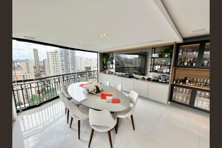 Apartamento à venda com 246m², 3 quartos e 5 vagasSala 2