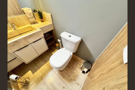 Apartamento à venda com 246m², 3 quartos e 5 vagasLavabo 2