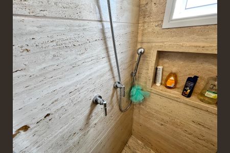 Apartamento à venda com 246m², 3 quartos e 5 vagasBanheiro da Suíte 1