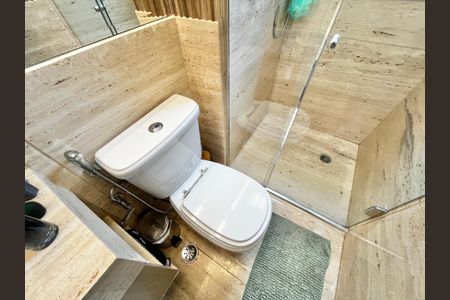 Apartamento à venda com 246m², 3 quartos e 5 vagasBanheiro da Suíte 1