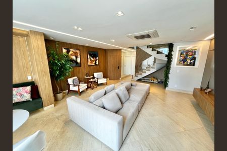 Apartamento à venda com 246m², 3 quartos e 5 vagasSala