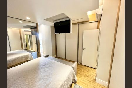 Apartamento à venda com 246m², 3 quartos e 5 vagasQuarto Suíte 1