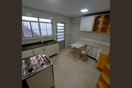 Cozinha de casa para alugar com 3 quartos, 250m² em Parque Fernanda, Embu das Artes