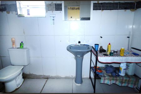 Casa para alugar com 324m², 6 quartos e sem vagaBanheiro/Anexo