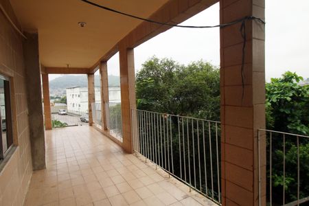 Casa para alugar com 324m², 6 quartos e sem vagaVaranda