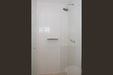 Banheiro de kitnet/studio para alugar com 1 quarto, 26m² em Perdizes, São Paulo