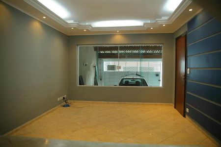 Casa à venda com 160m², 3 quartos e 2 vagasSala