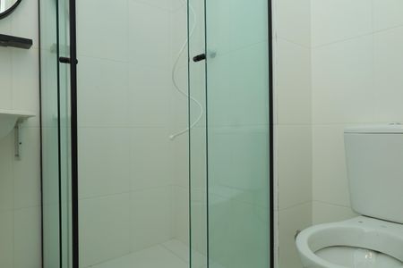 Banheiro de apartamento para alugar com 1 quarto, 27m² em Jardim Helena, São Paulo