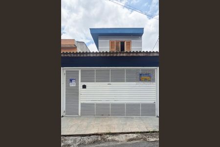 Casa à venda com 160m², 3 quartos e 2 vagasFachada