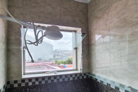 Casa à venda com 160m², 3 quartos e 2 vagasBanheiro da Suíte