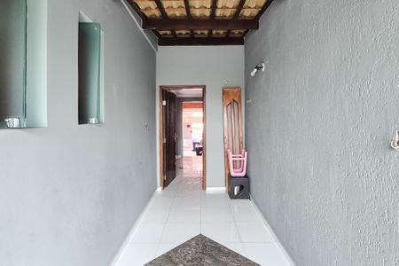 Casa à venda com 160m², 3 quartos e 2 vagascorredor