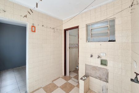 Casa à venda com 160m², 3 quartos e 2 vagasEdícula - área de serviço