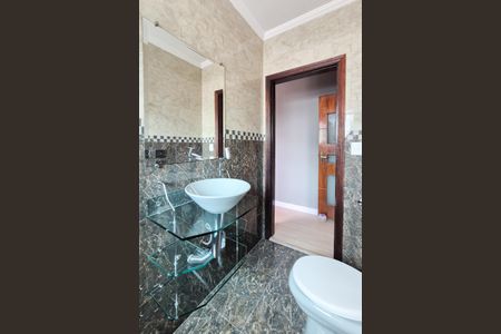 Casa à venda com 160m², 3 quartos e 2 vagasBanheiro da Suíte