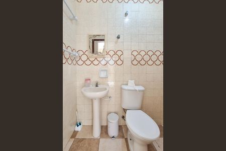 Casa à venda com 160m², 3 quartos e 2 vagasEdícula - banheiro